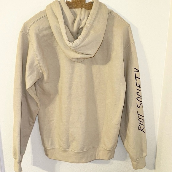 RIOT SOCIETY Beige Broken Bleeding Heart Hoodie - Picture 4 of 5